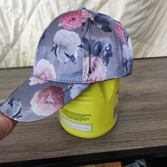 NYC Underground silver cap / hat with flower design woman's - Picture 2 of 5